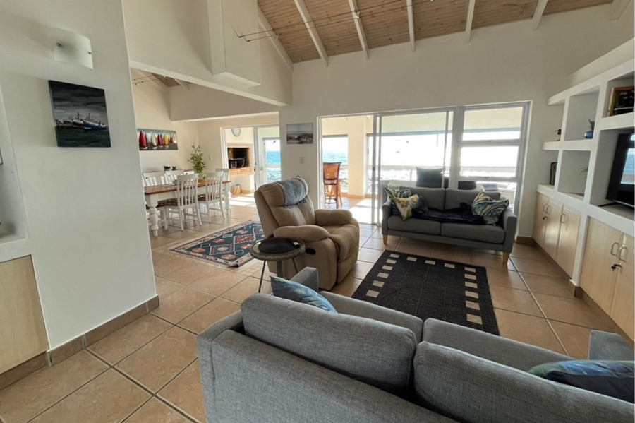 5 Bedroom Property for Sale in Shelley Point Western Cape